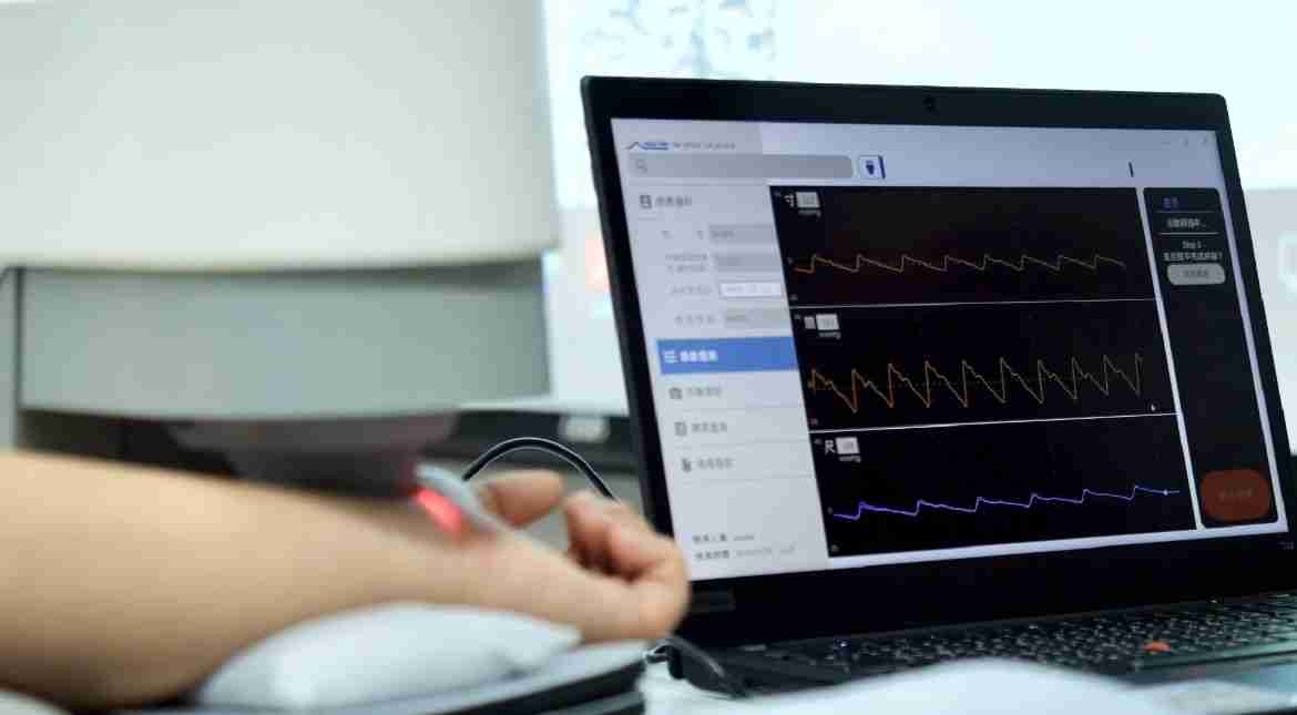 z6mg·人生就是博耘康以高解析与拟真的显示技术，，，将其应用于中医检测，，提供“中医数位化检测方案”，，使传统中医检测结果数据化与可视化