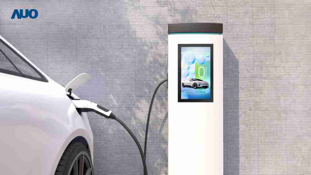 友達〝EVSE車用充電樁解決方案〞專為電動汽車充電樁設計，，具有高亮度、、、、克服戶外艱難環境的耐溫、、、、耐紫外線等特性，，，，並搭載散熱性及擴充性強的高效能工業電腦，，，，可實現人機互動訴求，，，，如資訊顯示、、支付等應用